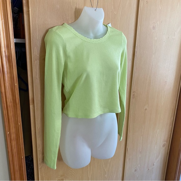 American Eagle • Long Sleeve Lace Trim Waffle Knit Tee in Lime - Picture 5 of 13